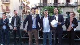 21-05-2017-Presentazione-liste-del-candidato-sindaco-Vincenzo-Fasone-a-p.zza-Duomo