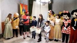 Sala-Picta-del-Comune-insieme-ai-bimbi-e-a-i-nanni-e-alle-premiazioni