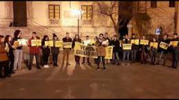 Il-Gruppo-Giovani-di-Amnesty-in-Piazza-Duomo-in-memoria-di-Giulio-Regeni