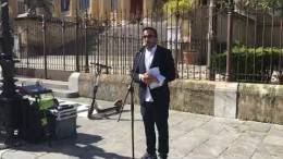 La-protesta-al-Teatro-Massimo.-Lo-chef-Natale-Giunta-lancia-un-appello-alle-categorie-che-soffrono